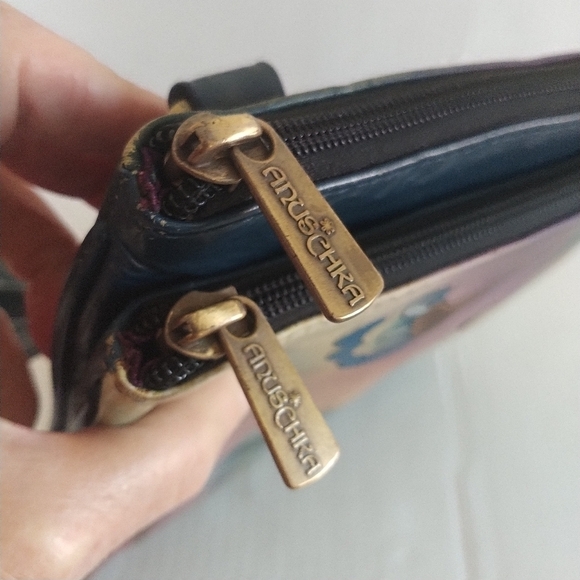 Anuschka Hand Painted Songbird Leather Crossbody Bag - Picture 12 of 14